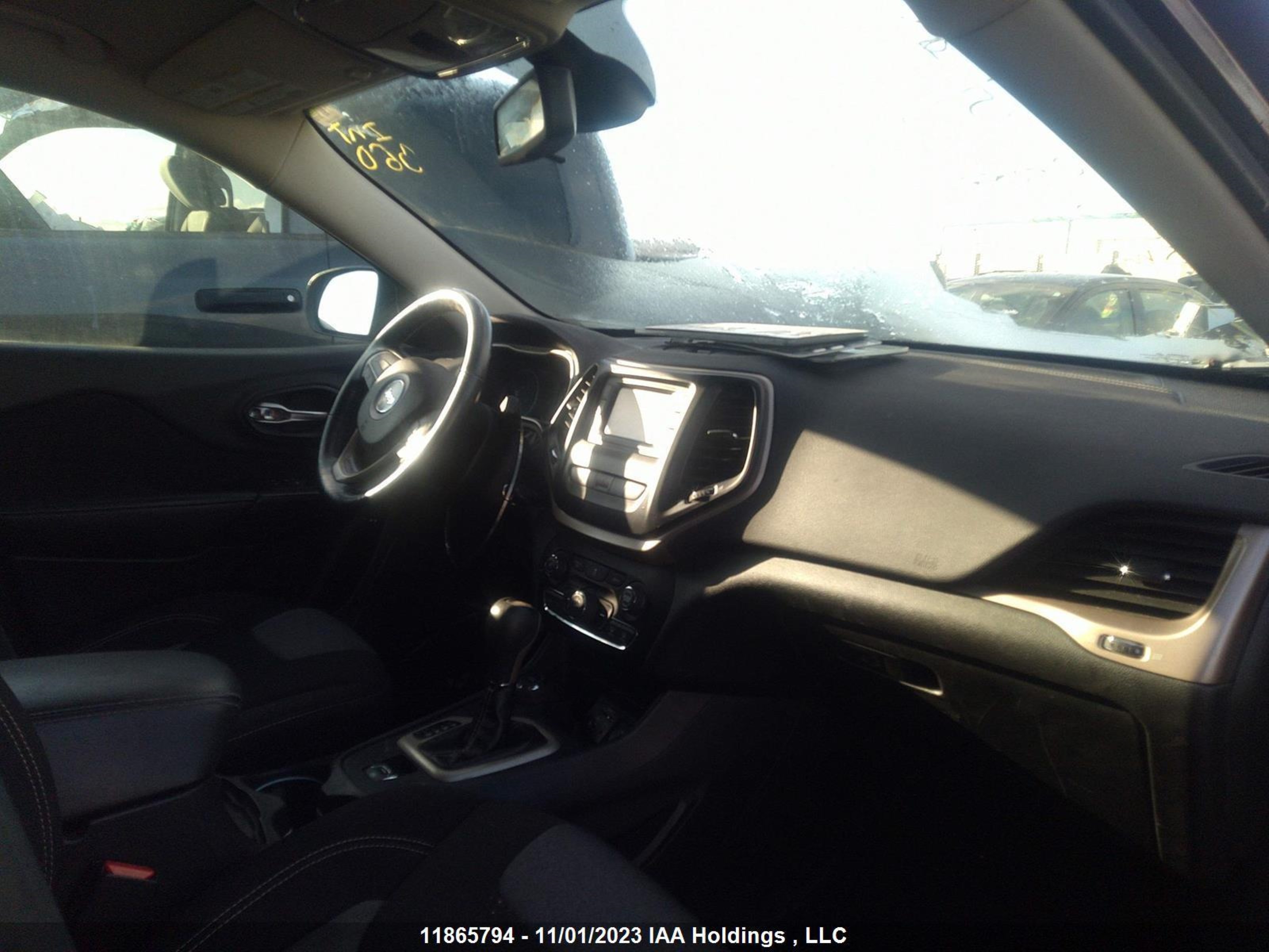 Photo 4 VIN: 1C4PJMAB2EW271214 - JEEP CHEROKEE 