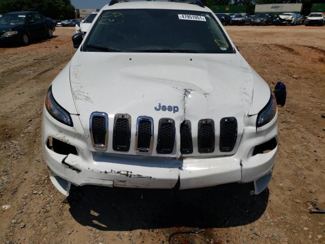 Photo 8 VIN: 1C4PJMAB3GW112396 - JEEP CHEROKEE 