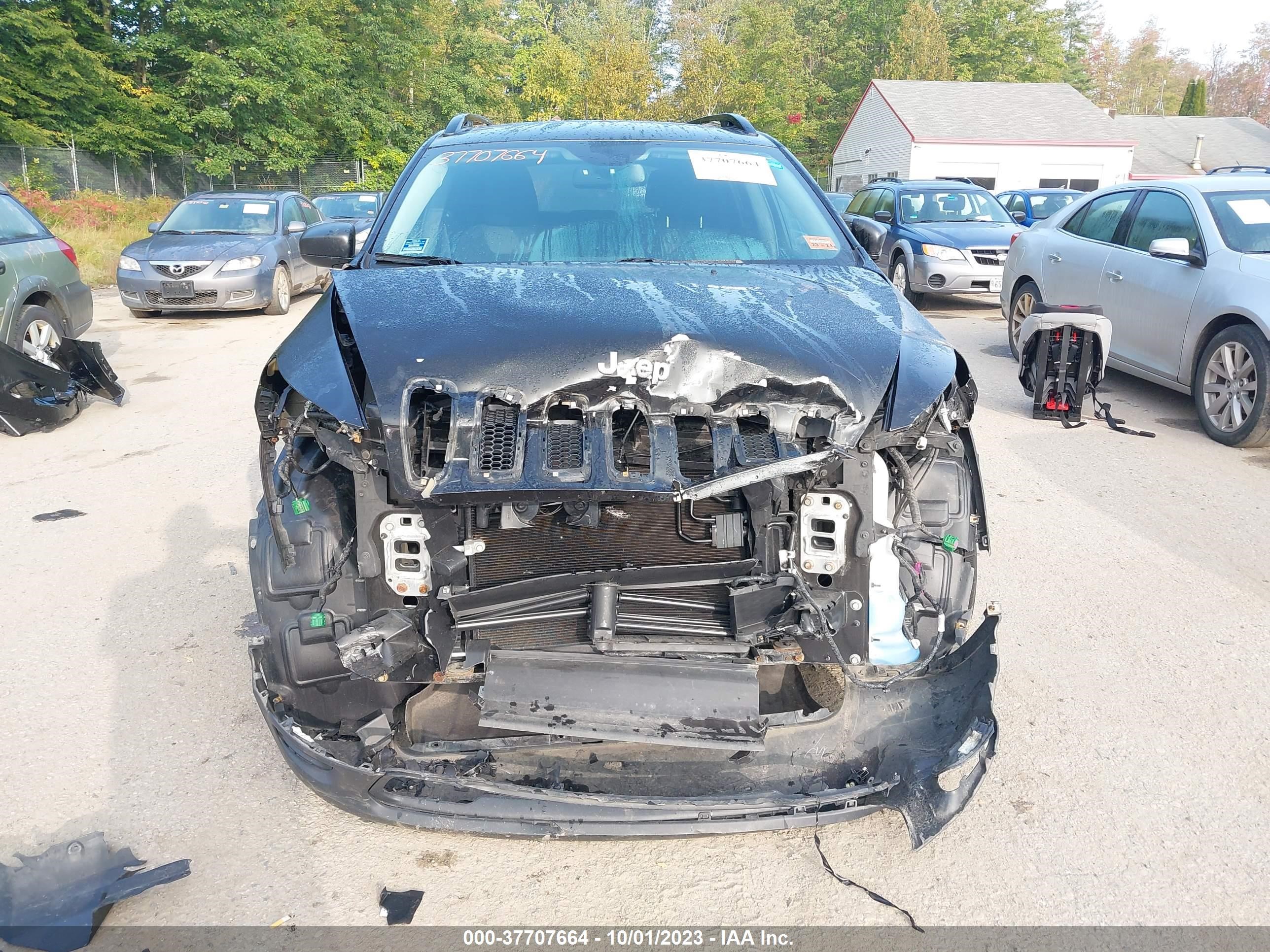 Photo 5 VIN: 1C4PJMAB3GW226706 - JEEP CHEROKEE 