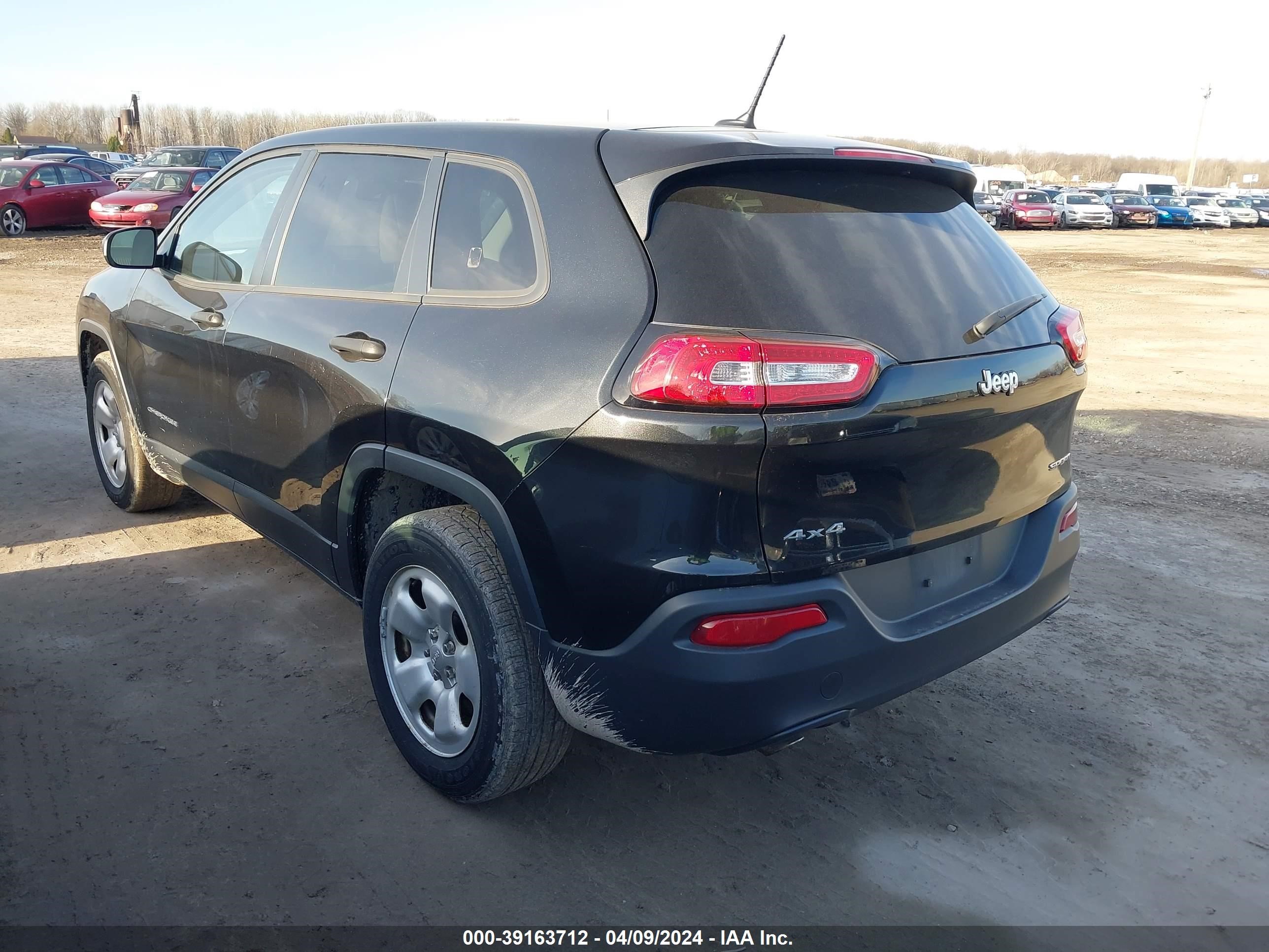 Photo 2 VIN: 1C4PJMAB4GW313871 - JEEP CHEROKEE 