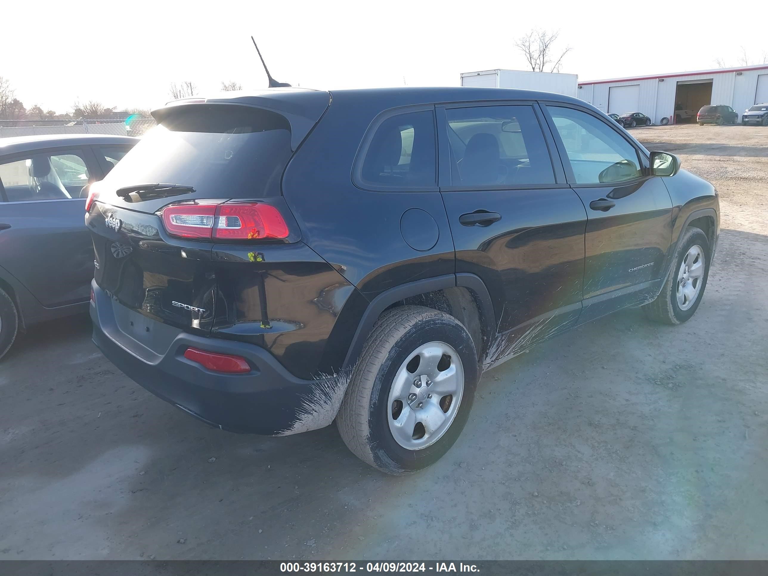 Photo 3 VIN: 1C4PJMAB4GW313871 - JEEP CHEROKEE 