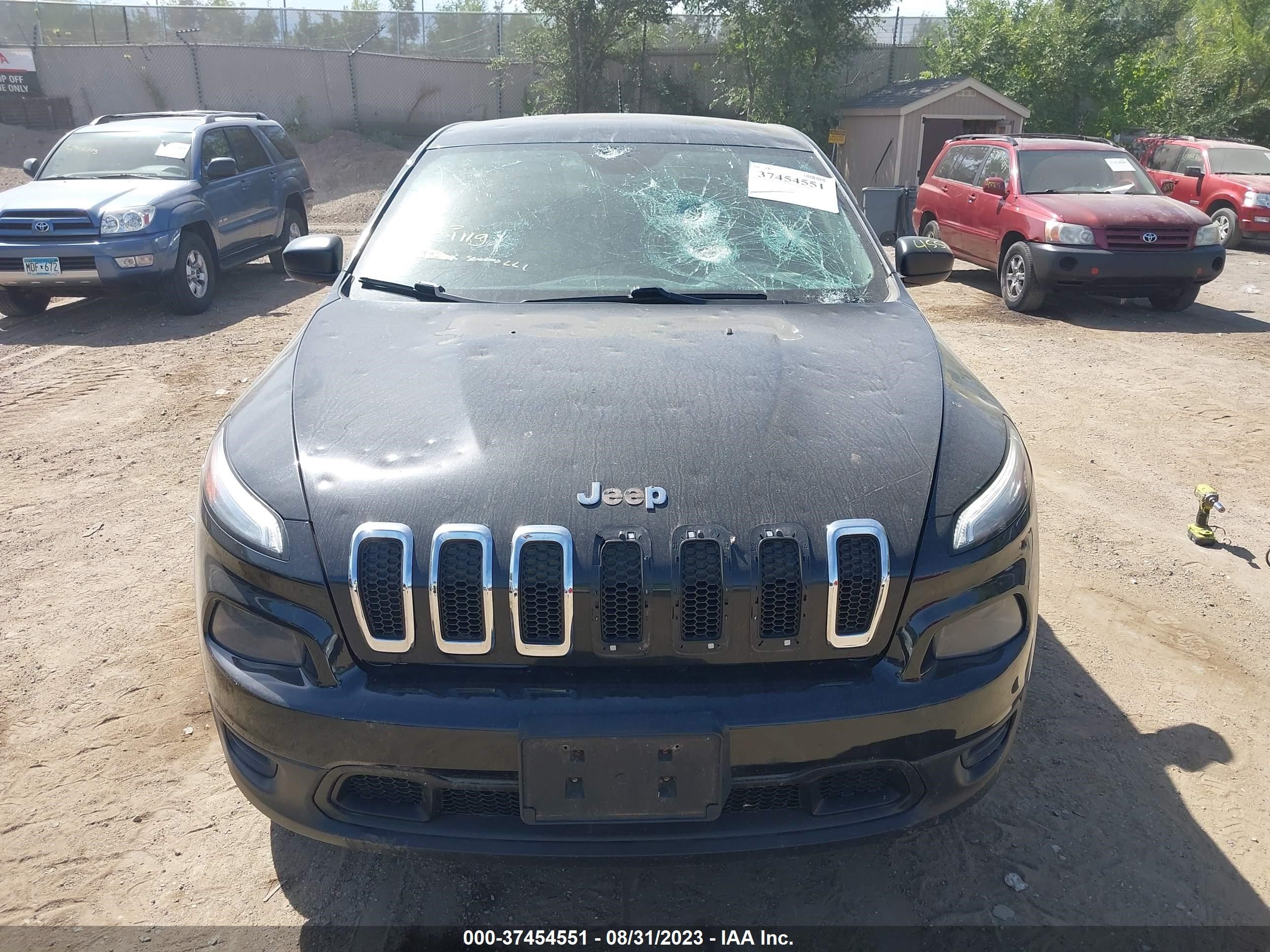 Photo 11 VIN: 1C4PJMAB8FW764171 - JEEP CHEROKEE 