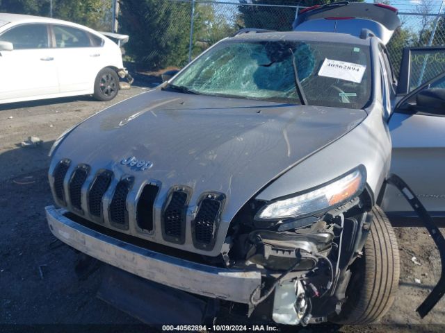 Photo 5 VIN: 1C4PJMAB8GW130831 - JEEP CHEROKEE 