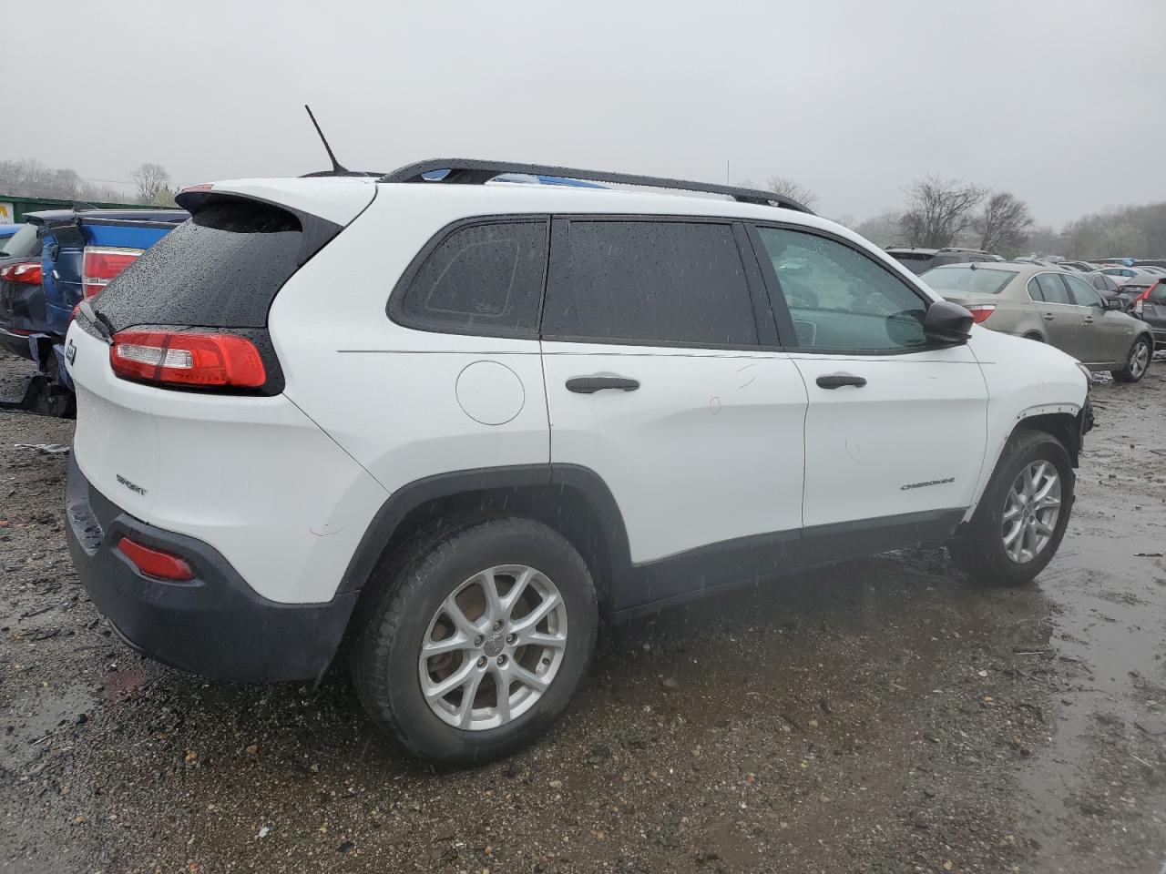 Photo 2 VIN: 1C4PJMABXGW112380 - JEEP GRAND CHEROKEE 