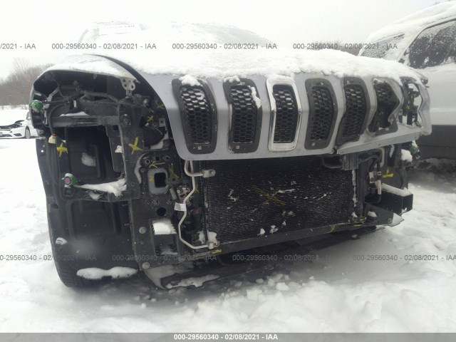 Photo 5 VIN: 1C4PJMABXGW308982 - JEEP CHEROKEE 