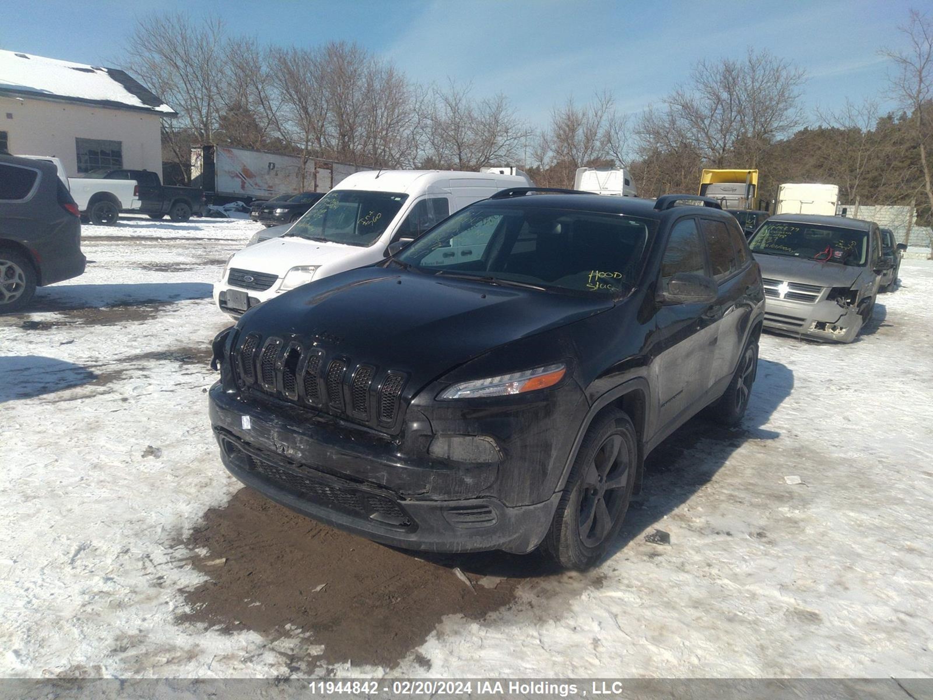 Photo 1 VIN: 1C4PJMABXJD520784 - JEEP CHEROKEE 