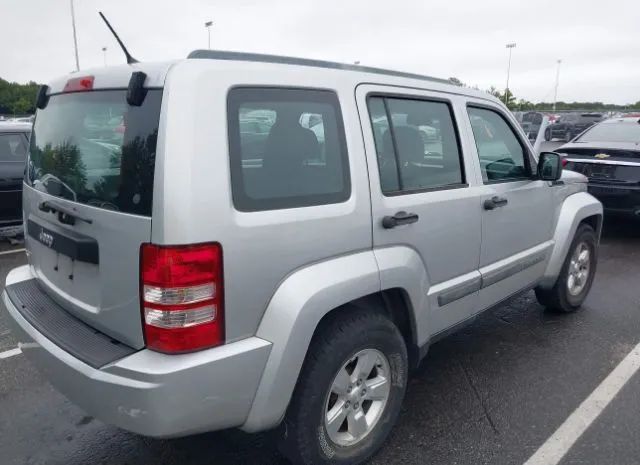 Photo 3 VIN: 1C4PJMAK0CW130879 - JEEP LIBERTY 