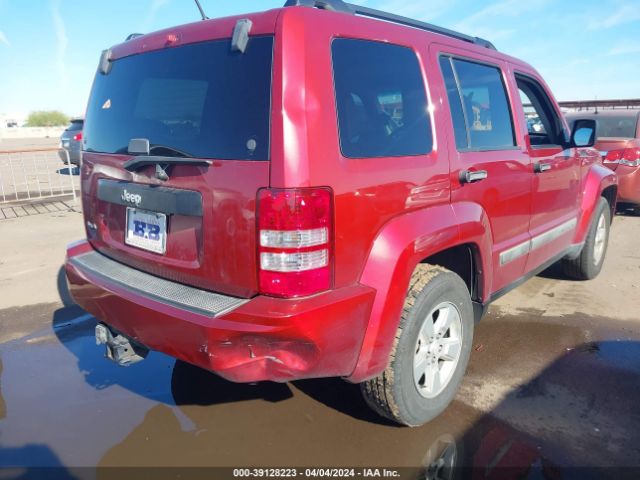 Photo 5 VIN: 1C4PJMAK0CW132194 - JEEP LIBERTY 