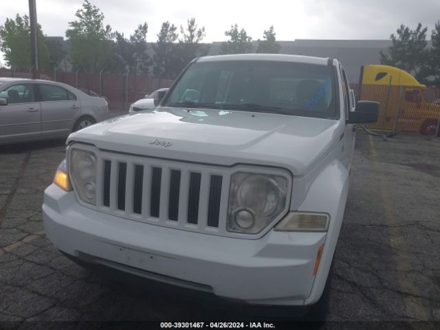 Photo 5 VIN: 1C4PJMAK0CW161789 - JEEP LIBERTY 