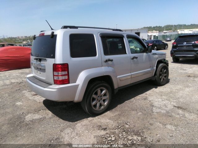 Photo 3 VIN: 1C4PJMAK0CW182111 - JEEP LIBERTY 