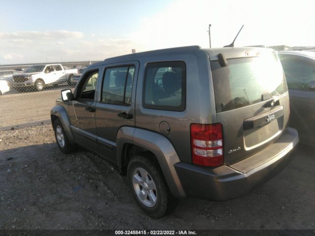 Photo 2 VIN: 1C4PJMAK0CW184246 - JEEP LIBERTY 