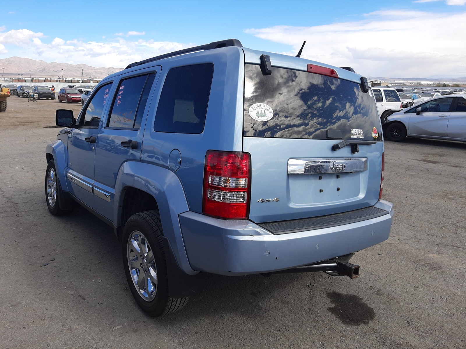 Photo 2 VIN: 1C4PJMAK0CW185798 - JEEP LIBERTY SP 