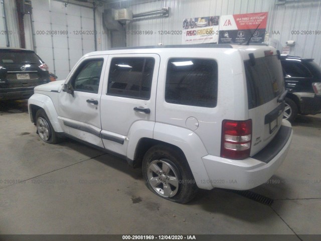 Photo 2 VIN: 1C4PJMAK1CW121544 - JEEP LIBERTY 