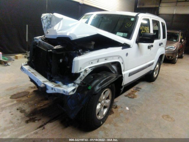 Photo 1 VIN: 1C4PJMAK1CW123147 - JEEP LIBERTY 