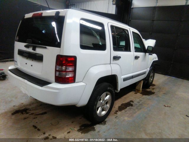 Photo 3 VIN: 1C4PJMAK1CW123147 - JEEP LIBERTY 