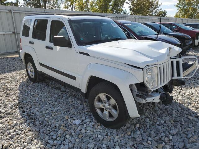 Photo 3 VIN: 1C4PJMAK1CW147111 - JEEP LIBERTY 