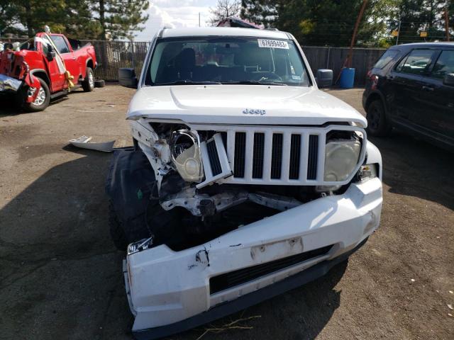 Photo 4 VIN: 1C4PJMAK1CW161364 - JEEP LIBERTY 4D 