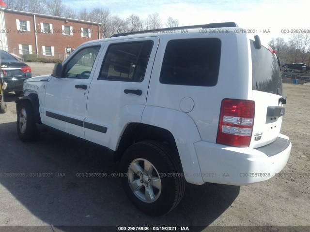 Photo 2 VIN: 1C4PJMAK2CW138711 - JEEP LIBERTY 