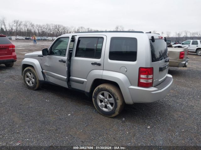 Photo 2 VIN: 1C4PJMAK2CW152026 - JEEP LIBERTY 