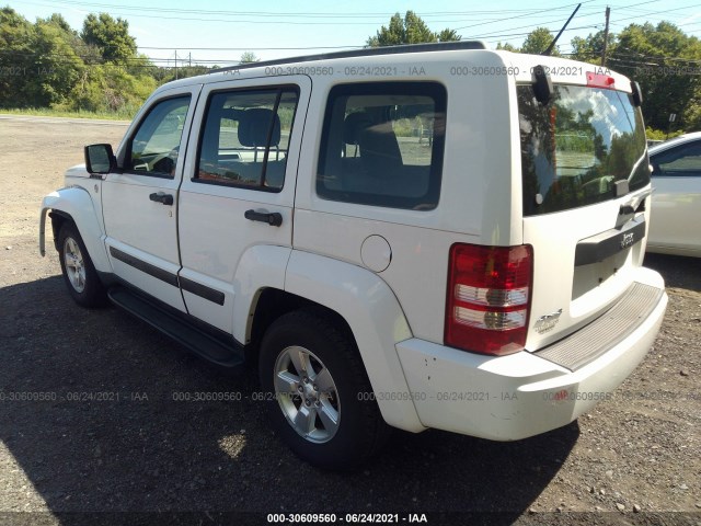 Photo 2 VIN: 1C4PJMAK2CW164645 - JEEP LIBERTY 