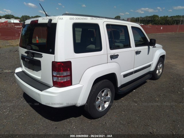 Photo 3 VIN: 1C4PJMAK2CW164645 - JEEP LIBERTY 