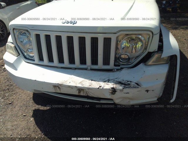 Photo 5 VIN: 1C4PJMAK2CW164645 - JEEP LIBERTY 