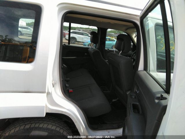 Photo 7 VIN: 1C4PJMAK2CW204139 - JEEP LIBERTY 