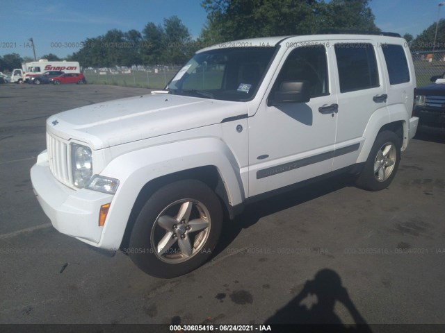 Photo 1 VIN: 1C4PJMAK2CW214461 - JEEP LIBERTY 