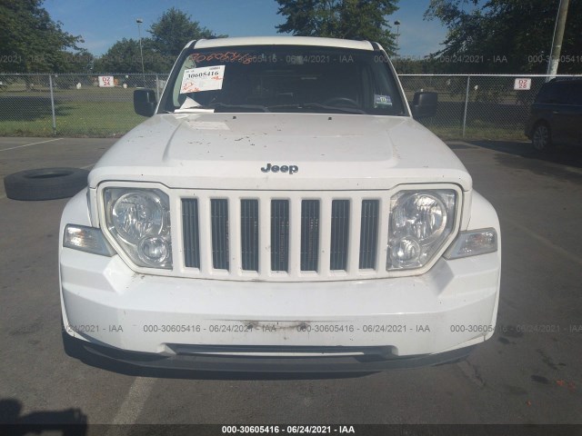 Photo 5 VIN: 1C4PJMAK2CW214461 - JEEP LIBERTY 