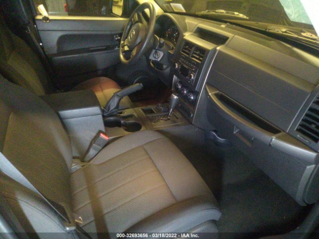 Photo 4 VIN: 1C4PJMAK3CW123148 - JEEP LIBERTY 