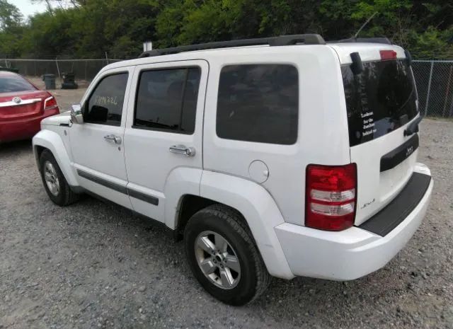 Photo 2 VIN: 1C4PJMAK3CW127698 - JEEP LIBERTY 