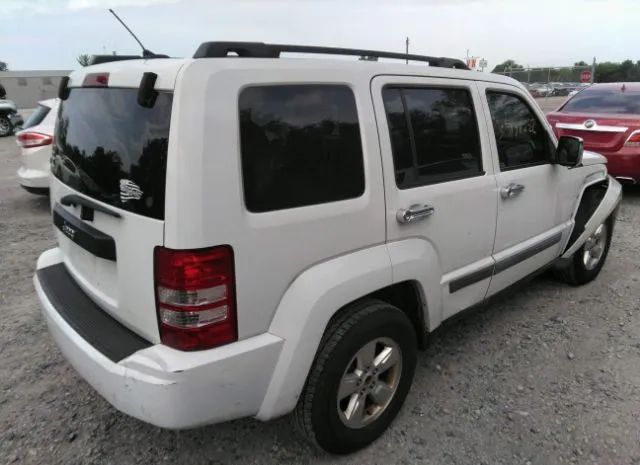 Photo 3 VIN: 1C4PJMAK3CW127698 - JEEP LIBERTY 