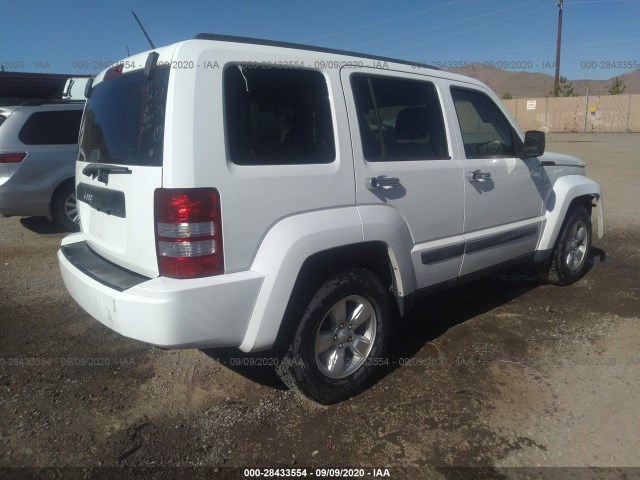 Photo 3 VIN: 1C4PJMAK3CW148230 - JEEP LIBERTY 