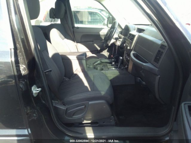 Photo 4 VIN: 1C4PJMAK3CW152634 - JEEP LIBERTY 