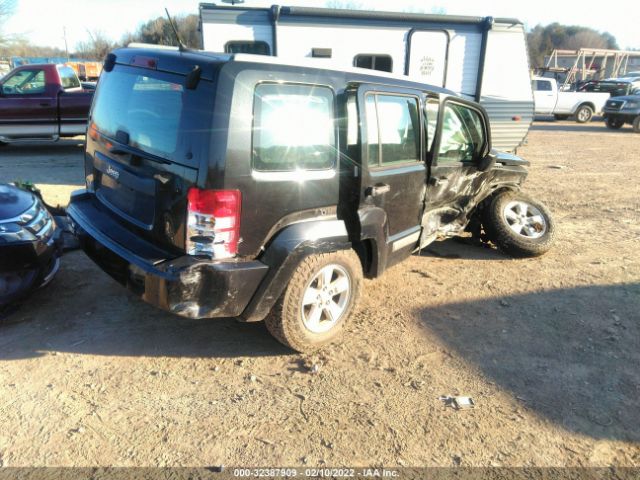 Photo 3 VIN: 1C4PJMAK3CW157722 - JEEP LIBERTY 