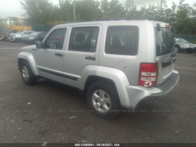 Photo 2 VIN: 1C4PJMAK3CW200164 - JEEP LIBERTY 