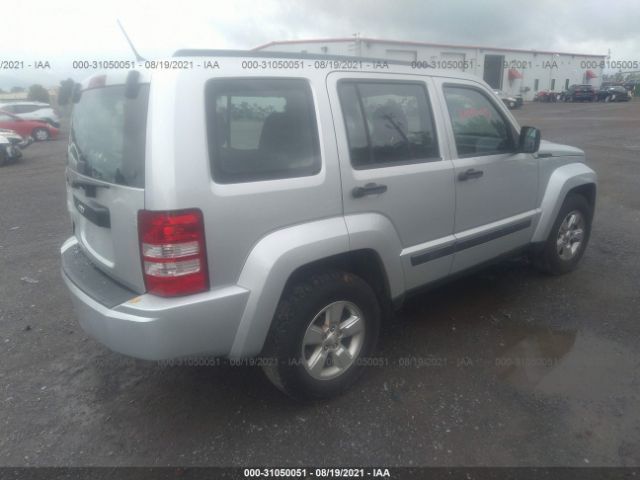 Photo 3 VIN: 1C4PJMAK3CW200164 - JEEP LIBERTY 