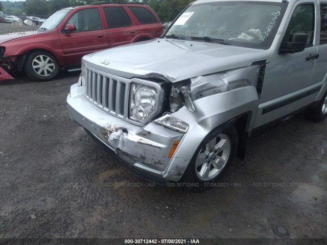 Photo 5 VIN: 1C4PJMAK4CW113924 - JEEP LIBERTY 