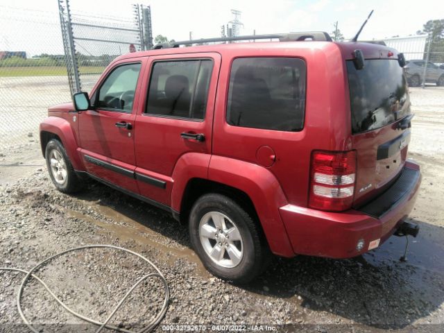 Photo 2 VIN: 1C4PJMAK4CW116208 - JEEP LIBERTY 