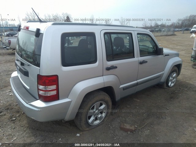 Photo 3 VIN: 1C4PJMAK4CW127287 - JEEP LIBERTY 