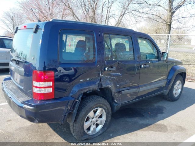 Photo 5 VIN: 1C4PJMAK4CW128584 - JEEP LIBERTY 