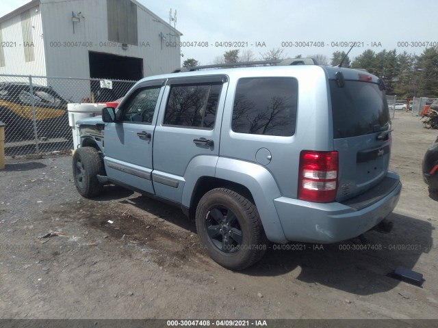 Photo 2 VIN: 1C4PJMAK4CW132439 - JEEP LIBERTY 