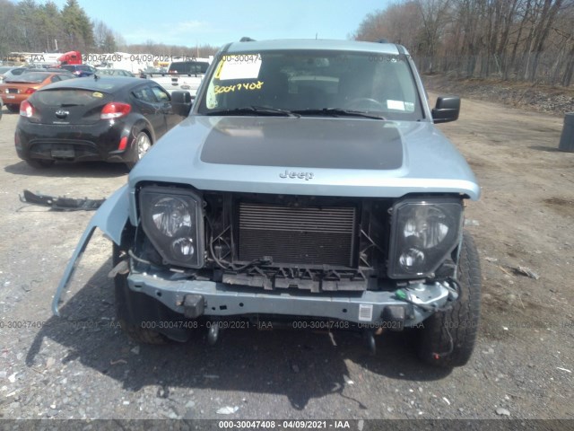 Photo 5 VIN: 1C4PJMAK4CW132439 - JEEP LIBERTY 