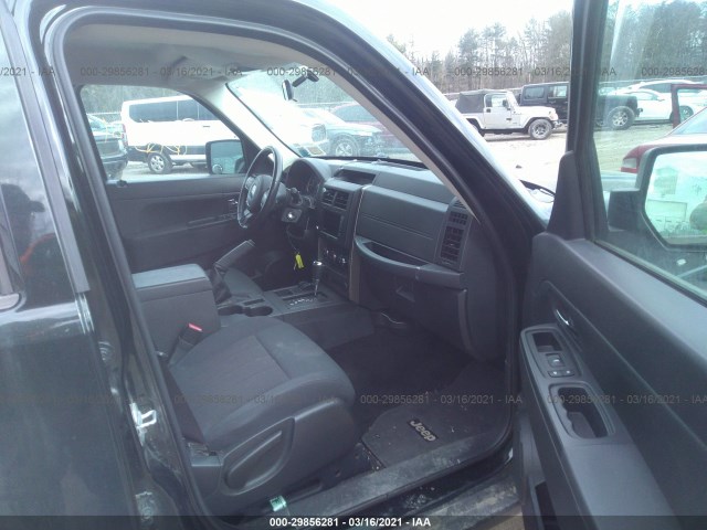 Photo 4 VIN: 1C4PJMAK4CW204529 - JEEP LIBERTY 