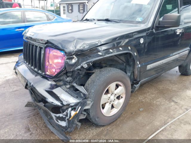 Photo 5 VIN: 1C4PJMAK5CW139545 - JEEP LIBERTY 