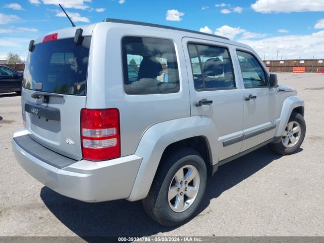 Photo 3 VIN: 1C4PJMAK5CW148438 - JEEP LIBERTY 