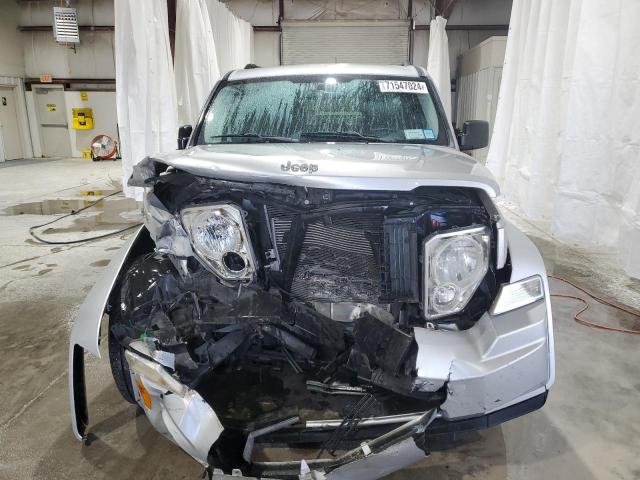 Photo 4 VIN: 1C4PJMAK5CW175218 - JEEP LIBERTY SP 