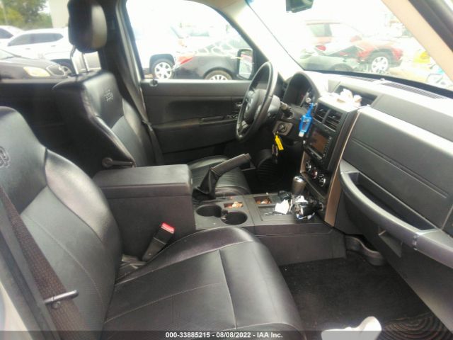 Photo 4 VIN: 1C4PJMAK5CW203695 - JEEP LIBERTY 