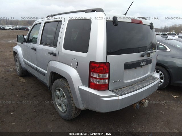 Photo 2 VIN: 1C4PJMAK6CW103573 - JEEP LIBERTY 