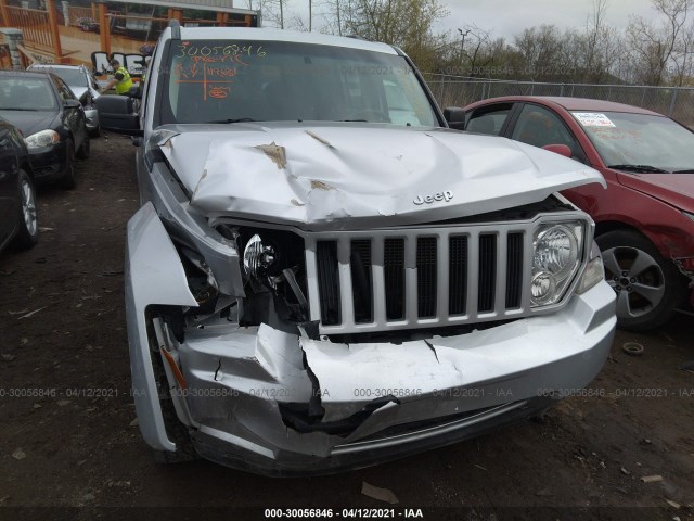 Photo 5 VIN: 1C4PJMAK6CW103573 - JEEP LIBERTY 